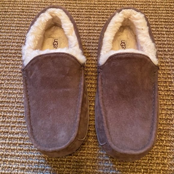 UGG Suede Ascot Slippers in Espresso size 9 - Picture 2 of 6